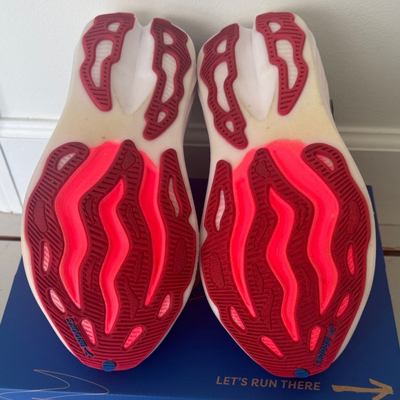 Brooks women’s Glycerin Max run/ walk neutral 9.5 - Picture 6 of 8